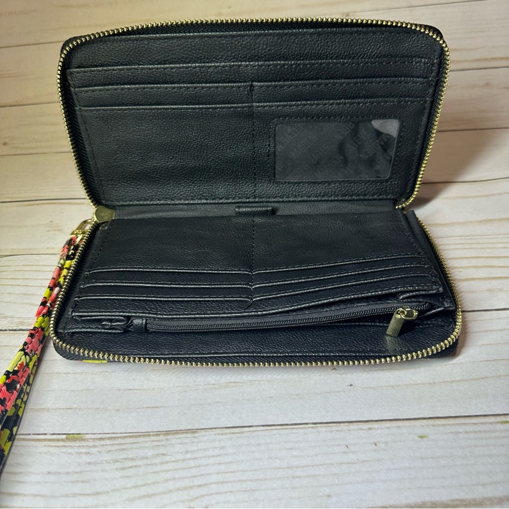 Steve Madden Floral Print Wristlet Wallet Zip Around Continental Black Pink Gold - Picture 3 of 3